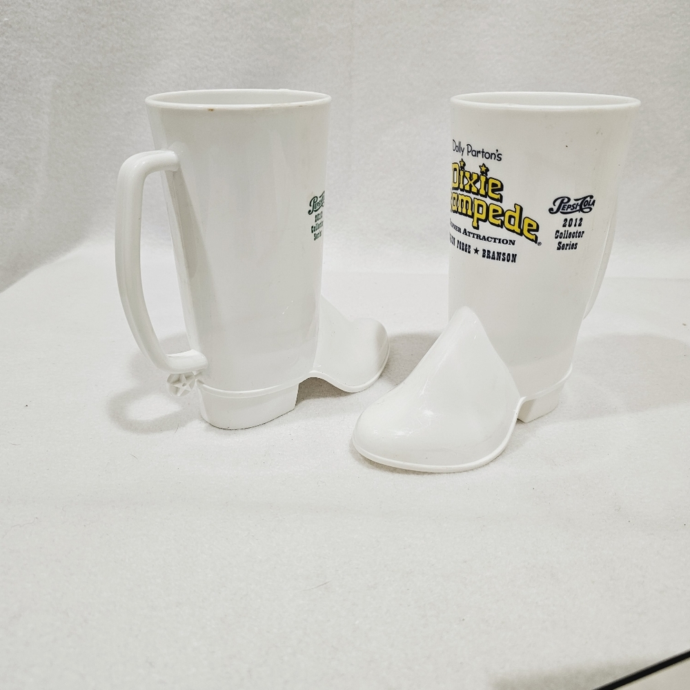 2012 Dolly Parton's Dixie Stampede Plastic Boot Cups Set Of 2 - Picture 4 of 6